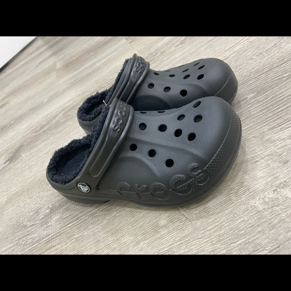 Black Crocs Classic Fuzz (inside) - Picture 3 of 6